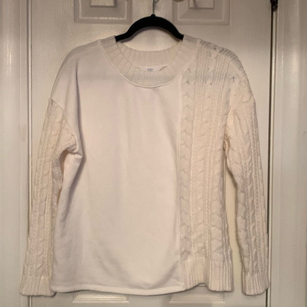 Time & Tru White Crew Neck Sweater Size M